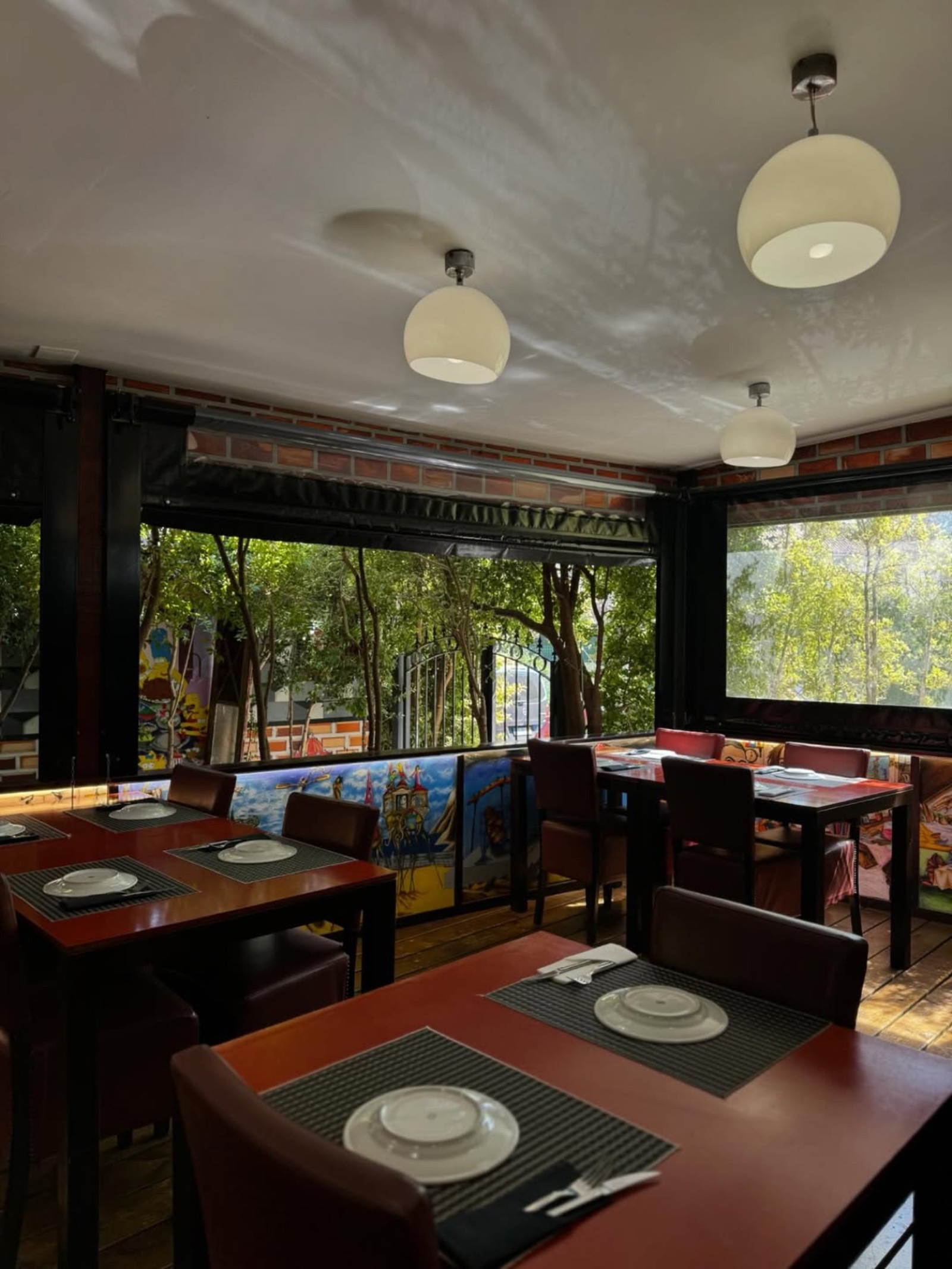 Sala junto às janelas